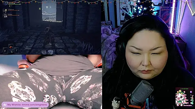 Snapshot of EmGreens chatting on 11/30/25, 04:49 EmGreens online show from 11/30/25, 04:49