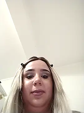 Snapshot of AdelinaJude chatting on 11/16/25, 06:13 AdelinaJude online show from 11/16/25, 06:13