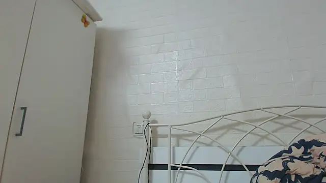 AdelinaJude online show from 03/22/26, 07:28