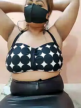 Snapshot of Ruchikalive chatting on 01/23/25, 01:56 Ruchikalive online show from 01/23/25, 01:56