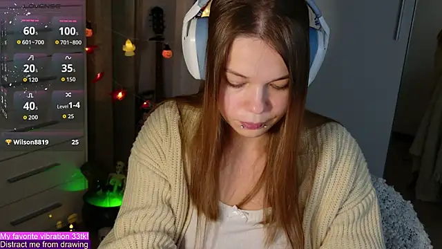 Snapshot of ValBae chatting on 10/30/25, 10:10 ValBae online show from 10/30/25, 10:10