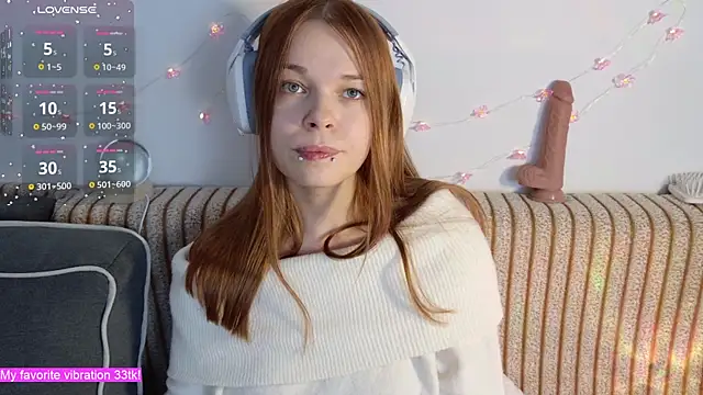 Snapshot of ValBae chatting on 11/29/25, 09:40 ValBae online show from 11/29/25, 09:40