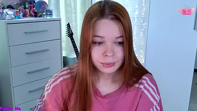 ValBae online show from 04/11/26, 06:29