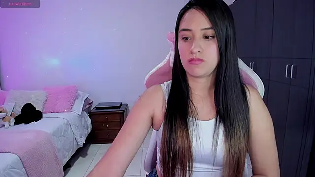 Tinylottie online show from 10/18/25, 11:05