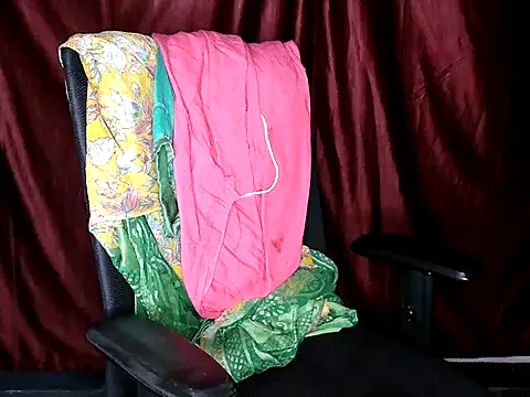 shila20 online show from 09/23/25, 07:28