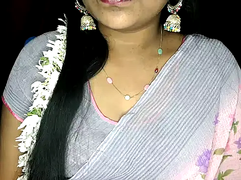 shila20 online show from 11/15/25, 06:44