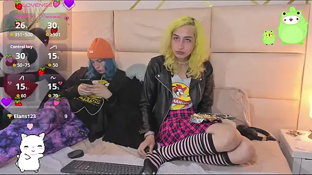 -kisa  online show from 11/21/25, 02:10