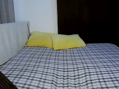 Snapshot of Sugarr__ chatting on 10/08/25, 03:53 Sugarr online show from 10/08/25, 03:53