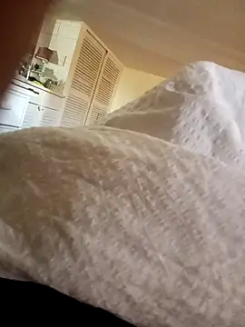 Snapshot of rocha2608 chatting on 11/02/25, 10:28 rocha2608 online show from 11/02/25, 10:28