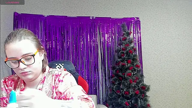 Snapshot of Seductive_She_Wolf chatting on 01/20/25, 02:57 Seductive She Wolf online show from 01/20/25, 02:57