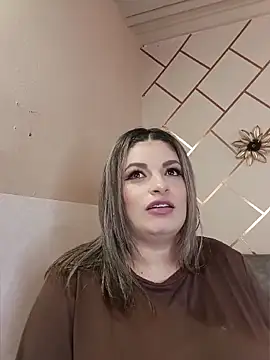 marianeporter   online show from 05/10/26, 03:12