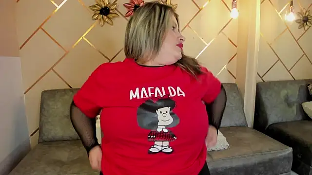 marianeporter   online show from 05/17/26, 03:04