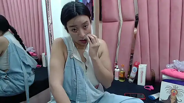 Snapshot of Sarah_Hornny chatting on 03/14/25, 03:15 Sarah Hornny online show from 03/14/25, 03:15