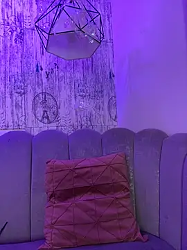 AbyThompson online show from 12/01/25, 11:37