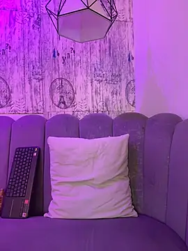 AbyThompson online show from 04/01/26, 12:17