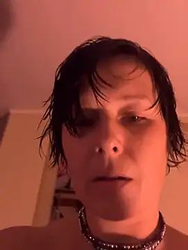 KatieBARBiE98 online show from 12/12/24, 09:48