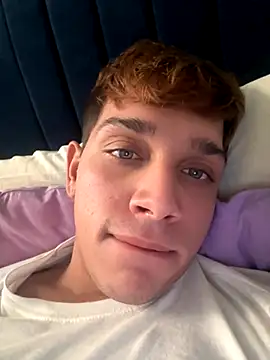 Snapshot of calleaaaa chatting on 10/02/25, 01:40 calleaaaa online show from 10/02/25, 01:40