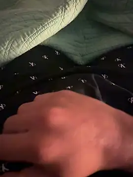 Snapshot of calleaaaa chatting on 10/26/25, 10:21 calleaaaa online show from 10/26/25, 10:21