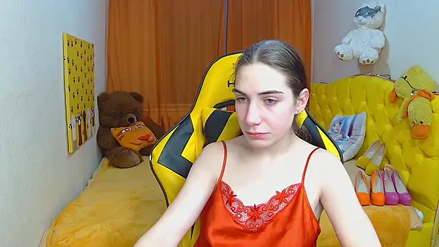 Snapshot of NikaStark_ chatting on 02/14/25, 07:33 NikaStark online show from 02/14/25, 07:33