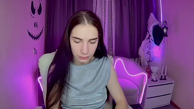 Snapshot of NikaStark_ chatting on 10/22/25, 06:29 NikaStark online show from 10/22/25, 06:29