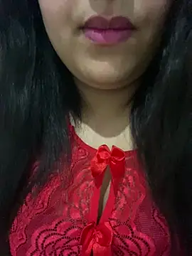 Snapshot of yassminsexy22 chatting on 01/13/25, 02:00 yassminsexy22 online show from 01/13/25, 02:00