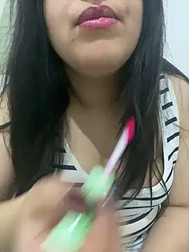 Snapshot of yassminsexy22 chatting on 01/29/25, 04:30 yassminsexy22 online show from 01/29/25, 04:30