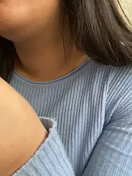 Snapshot of yassminsexy22 chatting on 02/06/25, 08:29 yassminsexy22 online show from 02/06/25, 08:29