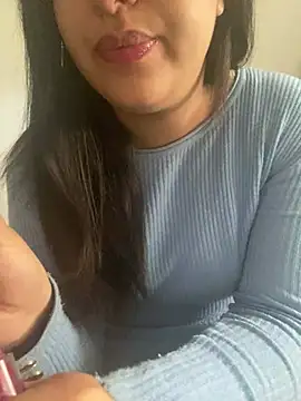 Snapshot of yassminsexy22 chatting on 02/10/25, 10:09 yassminsexy22 online show from 02/10/25, 10:09