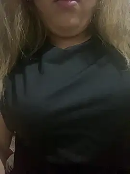 yassminsexy22 online show from 01/31/26, 09:35