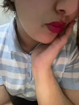 yassminsexy22 online show from 02/19/26, 07:54