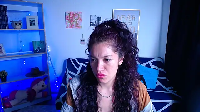 Snapshot of Sian__1 chatting on 12/14/24, 12:55 Sian 1 online show from 12/14/24, 12:55