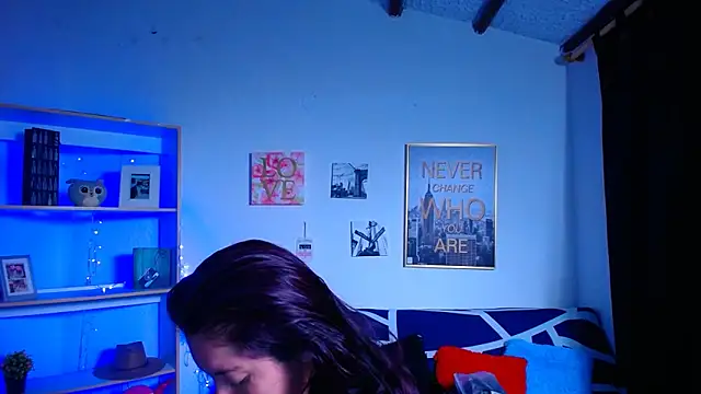 Snapshot of Sian__1 chatting on 12/21/24, 12:27 Sian 1 online show from 12/21/24, 12:27