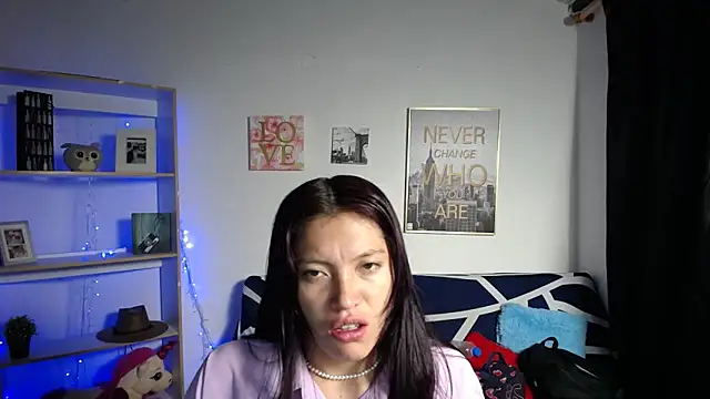 Snapshot of Sian__1 chatting on 12/23/24, 12:19 Sian 1 online show from 12/23/24, 12:19