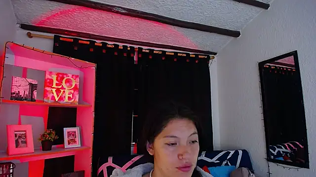 Snapshot of Sian__1 chatting on 02/21/25, 02:27 Sian 1 online show from 02/21/25, 02:27