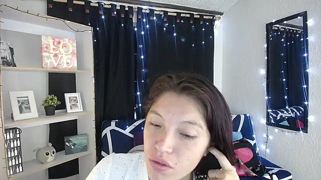 Snapshot of Sian__1 chatting on 02/26/25, 02:25 Sian 1 online show from 02/26/25, 02:25