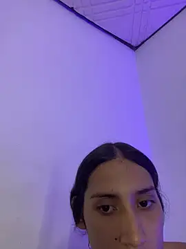 Snapshot of CamilaHarperr_ chatting on 02/21/25, 10:26 CamilaHarperr online show from 02/21/25, 10:26