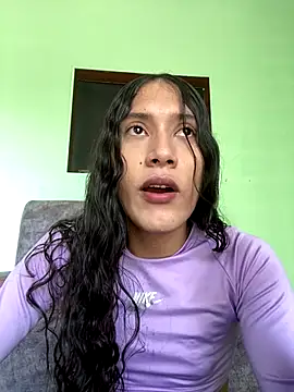 Snapshot of CamilaHarperr_ chatting on 10/28/25, 04:42 CamilaHarperr online show from 10/28/25, 04:42