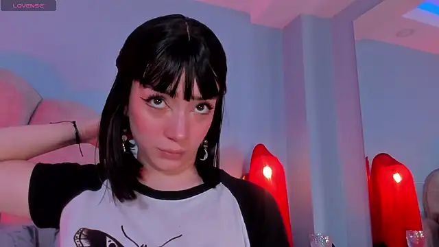 sweeet peach online show from 10/14/25, 10:21