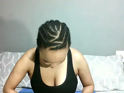 Snapshot of SmallSlut5 chatting on 09/25/25, 04:32 SmallSlut5 online show from 09/25/25, 04:32