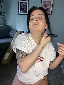 Snapshot of NaomiSquirts chatting on 02/23/25, 10:17 NaomiSquirts online show from 02/23/25, 10:17