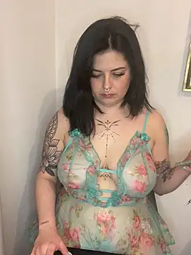 Snapshot of NaomiSquirts chatting on 03/09/25, 08:42 NaomiSquirts online show from 03/09/25, 08:42