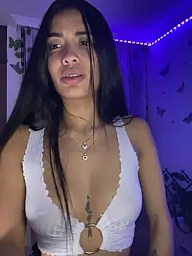 Snapshot of lina_pink chatting on 03/19/25, 05:30 lina pink online show from 03/19/25, 05:30