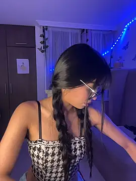 Snapshot of lina_pink chatting on 10/09/25, 03:15 lina pink online show from 10/09/25, 03:15