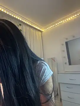 lina pink online show from 03/06/26, 12:18