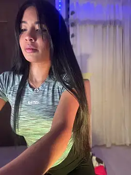 Snapshot of lina_pink chatting on 07/07/26, 03:42 lina pink online show from 07/07/26, 03:42