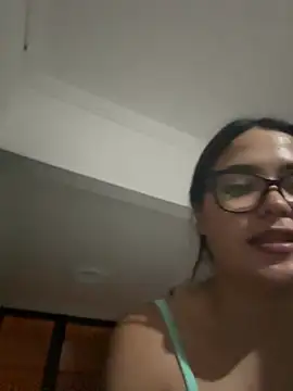 Snapshot of Karla-sexy01 chatting on 01/04/25, 09:00 Karla-sexy01 online show from 01/04/25, 09:00