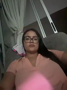 Snapshot of Karla-sexy01 chatting on 12/20/25, 04:52 Karla-sexy01 online show from 12/20/25, 04:52