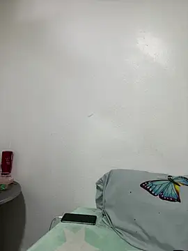 Snapshot of Karla-sexy01 chatting on 02/17/26, 01:18 Karla-sexy01 online show from 02/17/26, 01:18