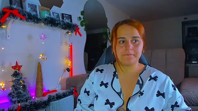 evy orange1 online show from 12/14/25, 04:18