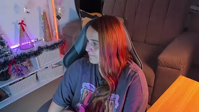 evy orange1 online show from 12/19/25, 01:56